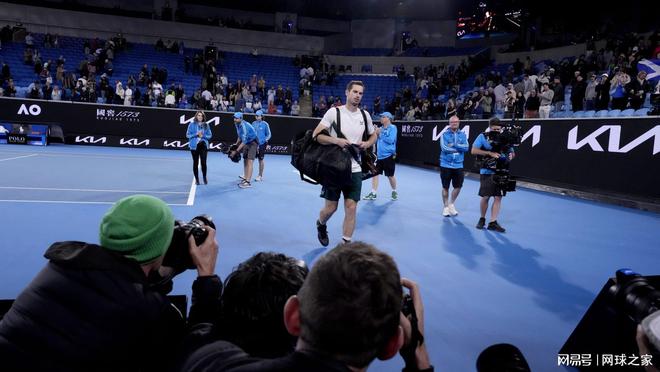 澳大利亚网球队力克法国网球队,穆雷制霸全场 澳大利亚网球队力克法国网球队,穆雷制霸全场