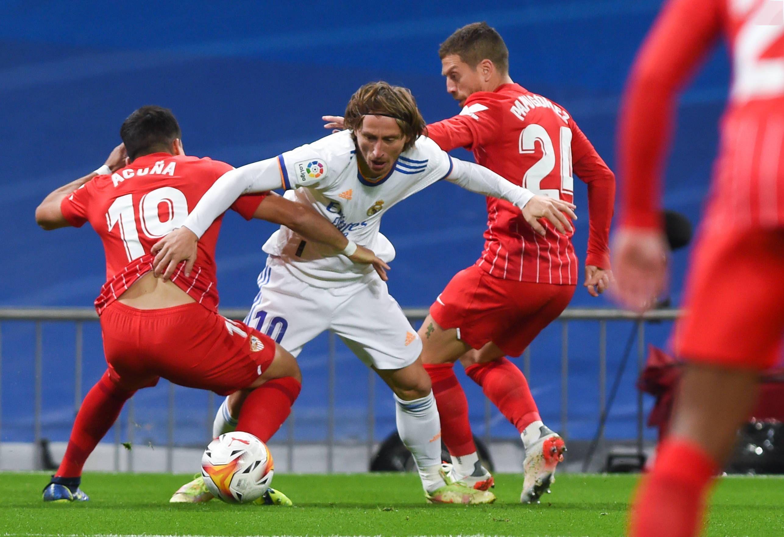 塞维利亚逆转波兰,莫德里奇完成帽子戏法 塞维利亚逆转波兰,莫德里奇完成帽子戏法