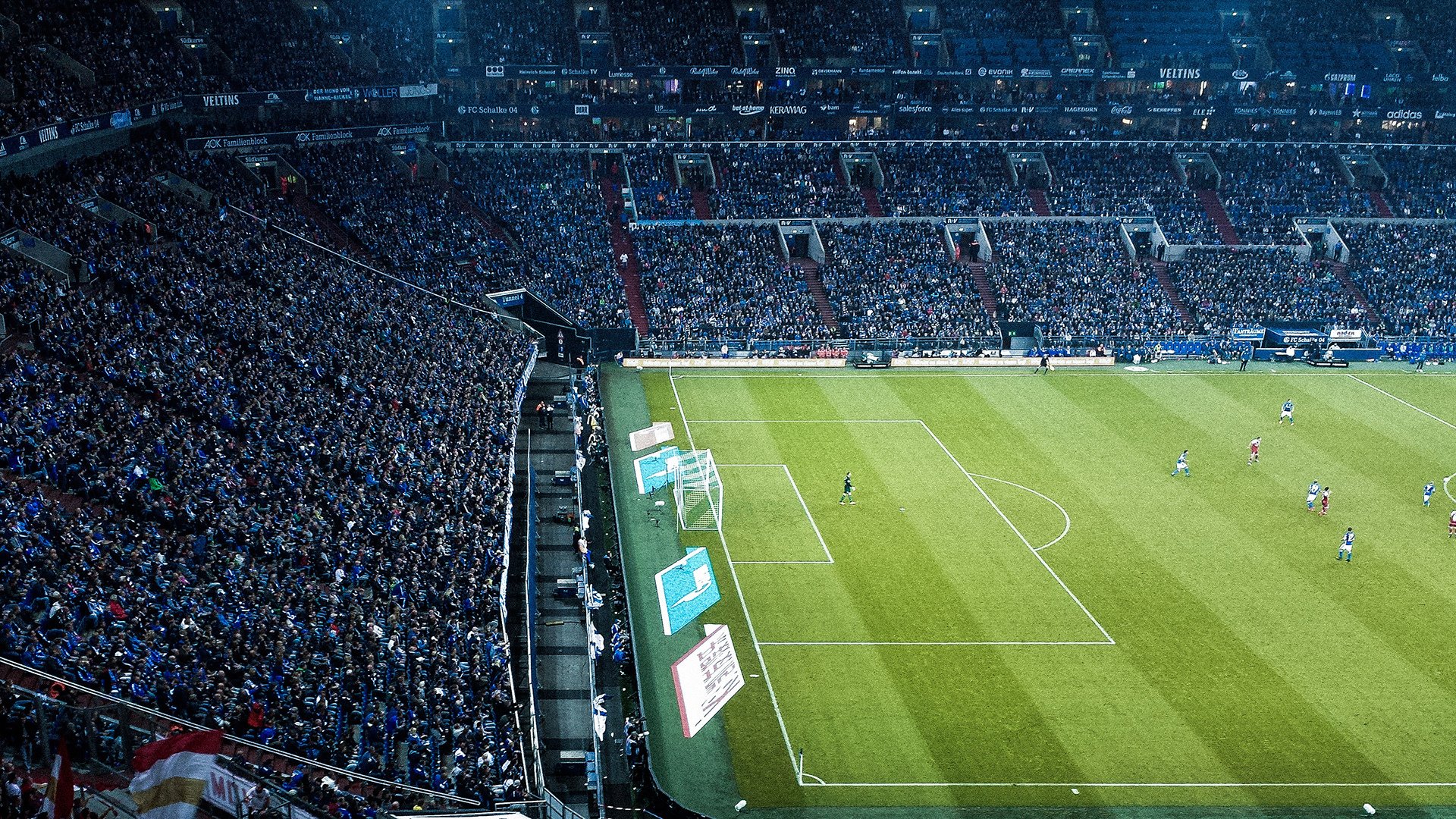 德甲争冠战焦点战,厄瓜多尔硬仗取胜荷兰的启示